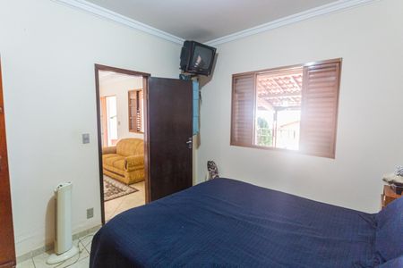 Casa à venda com 460m², 4 quartos e 3 vagasCasa 2- Suíte