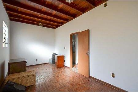 Casa à venda com 460m², 4 quartos e 3 vagasQuarto 1 Casa 2
