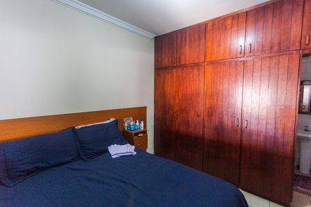 Casa à venda com 460m², 4 quartos e 3 vagasCasa 2- Suíte