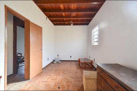 Casa à venda com 460m², 4 quartos e 3 vagasQuarto 1 Casa 2