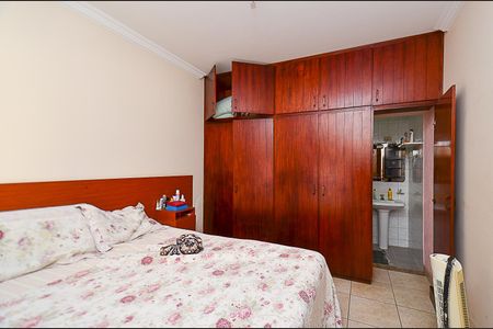 Casa à venda com 460m², 4 quartos e 3 vagasSuíte Casa 1