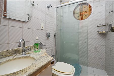 Casa à venda com 460m², 4 quartos e 3 vagasBanheiro Social Casa 1