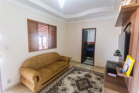 Casa à venda com 460m², 4 quartos e 3 vagasCasa 2- Sala