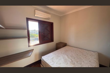 Casa à venda com 270m², 3 quartos e 4 vagas Casa à venda com 270m², 3 quartos e 4 vagasQuarto 3