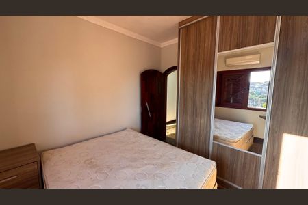 Casa à venda com 270m², 3 quartos e 4 vagas Casa à venda com 270m², 3 quartos e 4 vagasQuarto 3