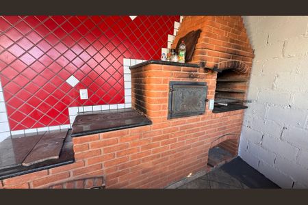 Casa à venda com 270m², 3 quartos e 4 vagas Casa à venda com 270m², 3 quartos e 4 vagasÁrea comum