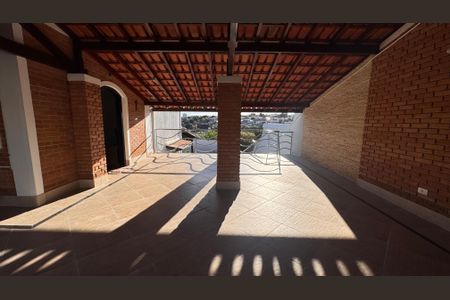 Casa à venda com 270m², 3 quartos e 4 vagas Casa à venda com 270m², 3 quartos e 4 vagasÁrea comum