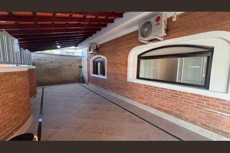 Casa à venda com 270m², 3 quartos e 4 vagas Casa à venda com 270m², 3 quartos e 4 vagasÁrea comum