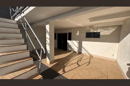 Casa à venda com 270m², 3 quartos e 4 vagas Casa à venda com 270m², 3 quartos e 4 vagasÁrea comum