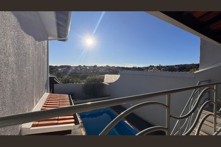 Casa à venda com 270m², 3 quartos e 4 vagas Casa à venda com 270m², 3 quartos e 4 vagasÁrea comum