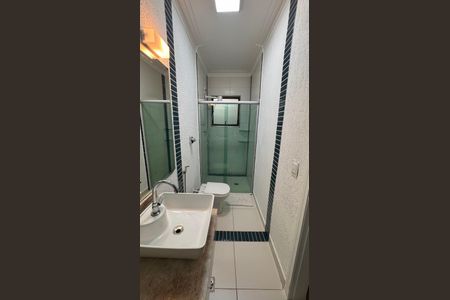 Casa à venda com 270m², 3 quartos e 4 vagas Casa à venda com 270m², 3 quartos e 4 vagasBanheiro