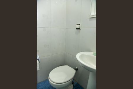 Casa à venda com 480m², 4 quartos e 3 vagas Casa à venda com 480m², 4 quartos e 3 vagasBanheiro