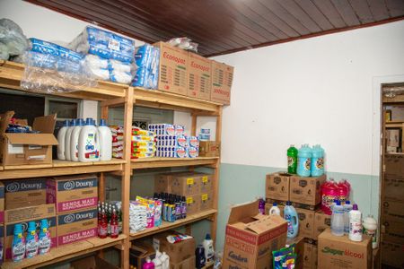 Casa à venda com 480m², 4 quartos e 3 vagas Casa à venda com 480m², 4 quartos e 3 vagasSala