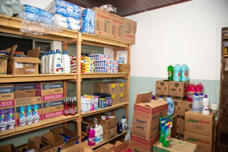 Casa à venda com 480m², 4 quartos e 3 vagas Casa à venda com 480m², 4 quartos e 3 vagasSala