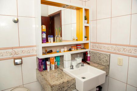 Casa à venda com 480m², 4 quartos e 3 vagas Casa à venda com 480m², 4 quartos e 3 vagasBanheiro da Suíte