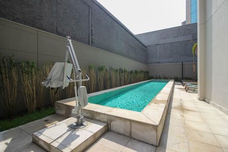 Studio para alugar com 25m², 1 quarto e sem vaga Studio para alugar com 25m², 1 quarto e sem vagaÁrea comum - Piscina