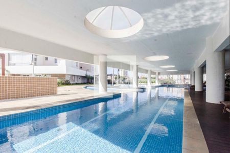 Apartamento à venda com 92m², 3 quartos e 2 vagas Apartamento à venda com 92m², 3 quartos e 2 vagasÁrea comum - Piscina