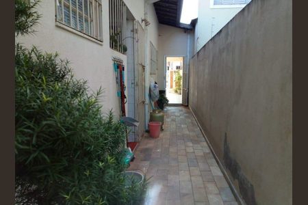 Casa à venda com 220m², 3 quartos e 3 vagas