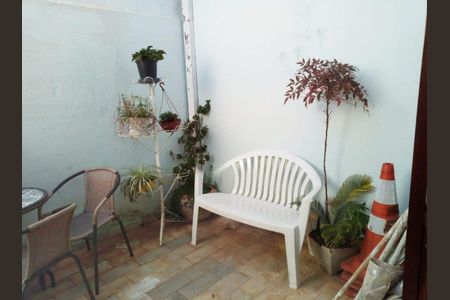 Casa à venda com 220m², 3 quartos e 3 vagas