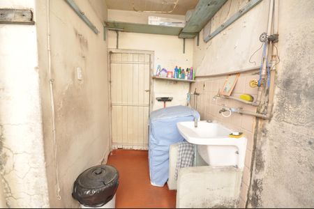 Casa à venda com 92m², 2 quartos e 1 vagaÁrea de Serviço