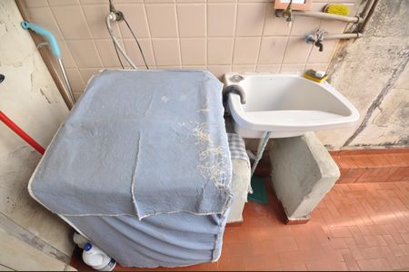 Casa à venda com 92m², 2 quartos e 1 vagaÁrea de Serviço