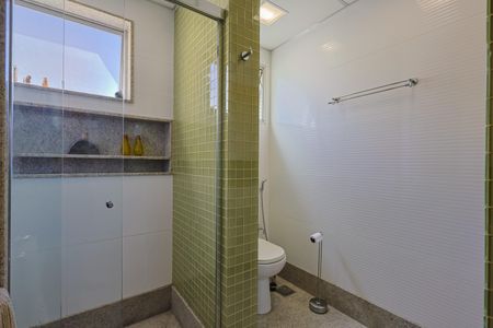Apartamento à venda com 190m², 3 quartos e 2 vagas Apartamento à venda com 190m², 3 quartos e 2 vagasBanheiro