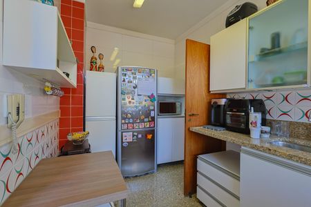 Apartamento à venda com 190m², 3 quartos e 2 vagas Apartamento à venda com 190m², 3 quartos e 2 vagasCozinha