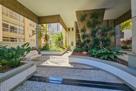 Apartamento à venda com 190m², 3 quartos e 2 vagas Apartamento à venda com 190m², 3 quartos e 2 vagasÁrea comum