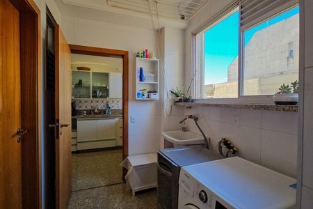 Apartamento à venda com 190m², 3 quartos e 2 vagas Apartamento à venda com 190m², 3 quartos e 2 vagasÁrea de Serviço