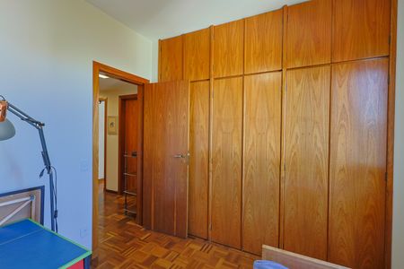 Apartamento à venda com 190m², 3 quartos e 2 vagas Apartamento à venda com 190m², 3 quartos e 2 vagasQuarto 2