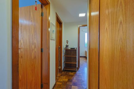 Apartamento à venda com 190m², 3 quartos e 2 vagas Apartamento à venda com 190m², 3 quartos e 2 vagasCorredor