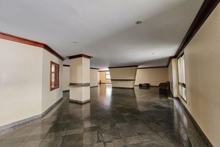 Apartamento à venda com 190m², 3 quartos e 2 vagas Apartamento à venda com 190m², 3 quartos e 2 vagasÁrea comum - Salão de festas