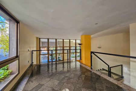 Apartamento à venda com 190m², 3 quartos e 2 vagas Apartamento à venda com 190m², 3 quartos e 2 vagasÁrea comum