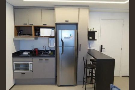 Apartamento à venda com 31m², 1 quarto e 1 vaga Apartamento à venda com 31m², 1 quarto e 1 vagaFoto 03