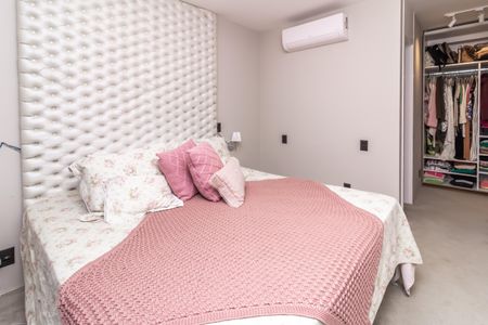 Apartamento à venda com 132m², 3 quartos e 2 vagasSuíte 1