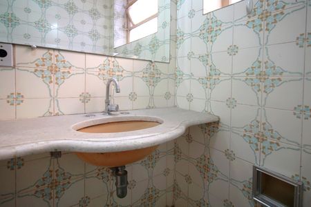 Apartamento à venda com 128m², 4 quartos e 2 vagasBanheiro da Suíte