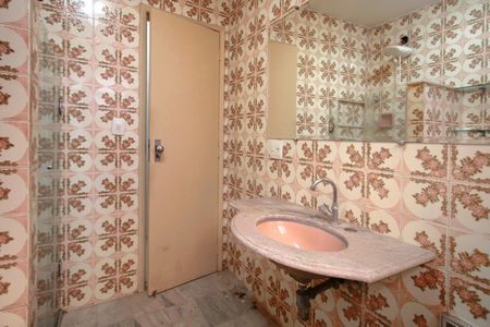 Apartamento à venda com 128m², 4 quartos e 2 vagasBanheiro