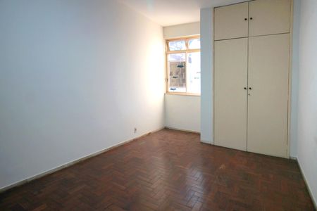 Apartamento à venda com 128m², 4 quartos e 2 vagasQuarto 2