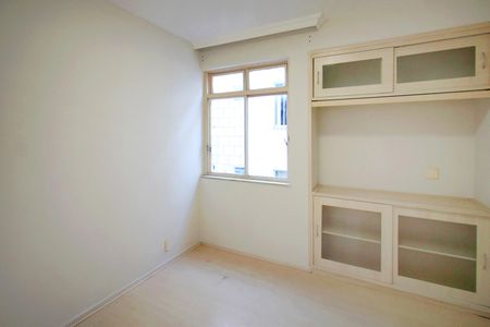 Apartamento à venda com 128m², 4 quartos e 2 vagasSala de Estar