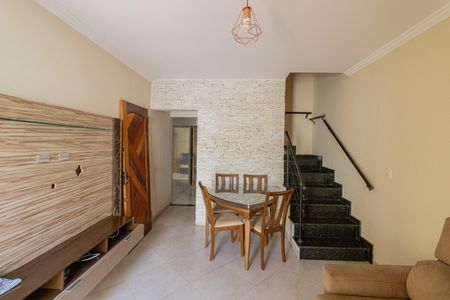 Casa de condomínio à venda com 77m², 2 quartos e 1 vaga Casa de condomínio à venda com 77m², 2 quartos e 1 vagaSala