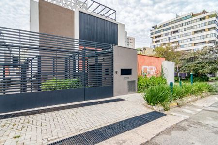 Casa à venda com 256m², 3 quartos e 3 vagasFoto 03