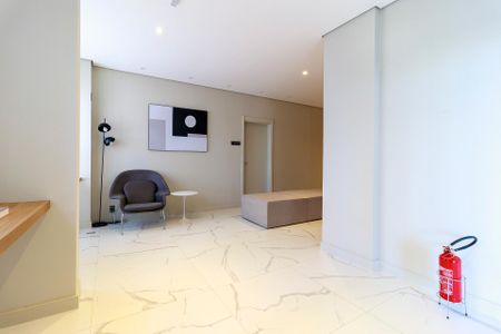 Apartamento à venda com 71m², 2 quartos e 1 vaga Apartamento à venda com 71m², 2 quartos e 1 vagaHall Social