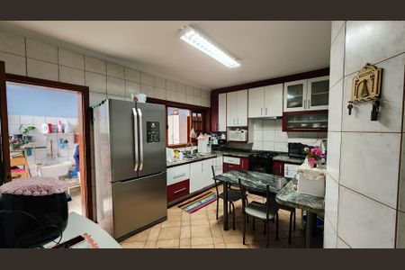 Casa à venda com 330m², 3 quartos e 3 vagas Casa à venda com 330m², 3 quartos e 3 vagasCozinha