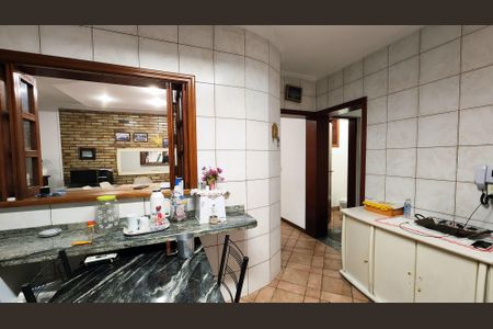 Casa à venda com 330m², 3 quartos e 3 vagas Casa à venda com 330m², 3 quartos e 3 vagasCozinha