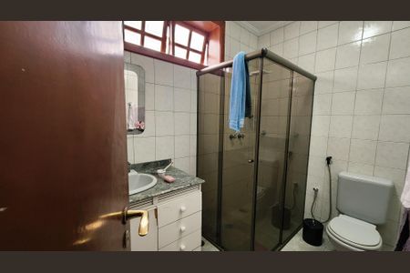 Casa à venda com 330m², 3 quartos e 3 vagas Casa à venda com 330m², 3 quartos e 3 vagasBanheiro 2