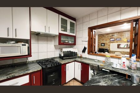 Casa à venda com 330m², 3 quartos e 3 vagas Casa à venda com 330m², 3 quartos e 3 vagasCozinha