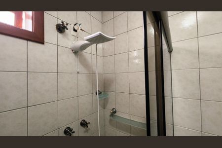 Casa à venda com 330m², 3 quartos e 3 vagas Casa à venda com 330m², 3 quartos e 3 vagasBanheiro 2