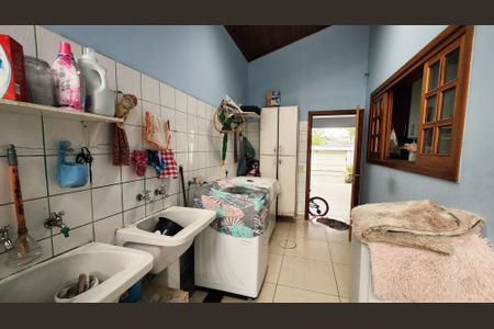 Casa à venda com 330m², 3 quartos e 3 vagas Casa à venda com 330m², 3 quartos e 3 vagasÁrea de Serviço