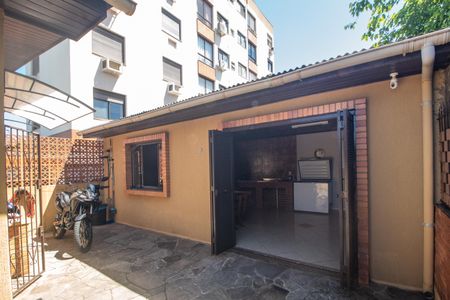 Casa à venda com 99m², 3 quartos e 3 vagas Casa à venda com 99m², 3 quartos e 3 vagasQuintal