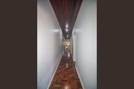 Casa à venda com 99m², 3 quartos e 3 vagas Casa à venda com 99m², 3 quartos e 3 vagasCorredor